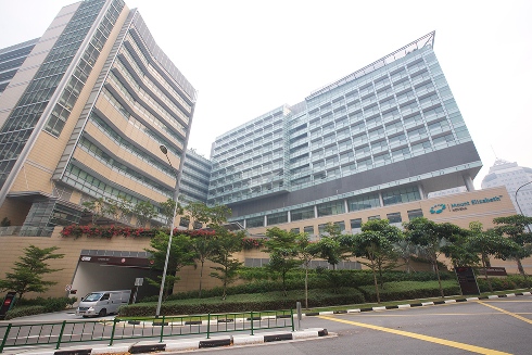 Mount Elizabeth Novena -  features more than 250 specialist physician suites provides tertiary medical treatments in the comfort of all single bedded rooms